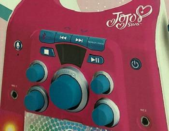 Jojo Siwa CD G Karaoke Machine with One Wired Microphone review